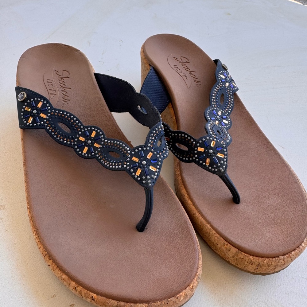 Sketchers wedge flip flops 8.5